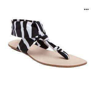 Trina Turk sandals black white zebra print gladiator ankle strap flat thongs 9.5
